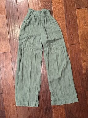 Lightweight Wide-Leg Pull-On Pants — Sage Green